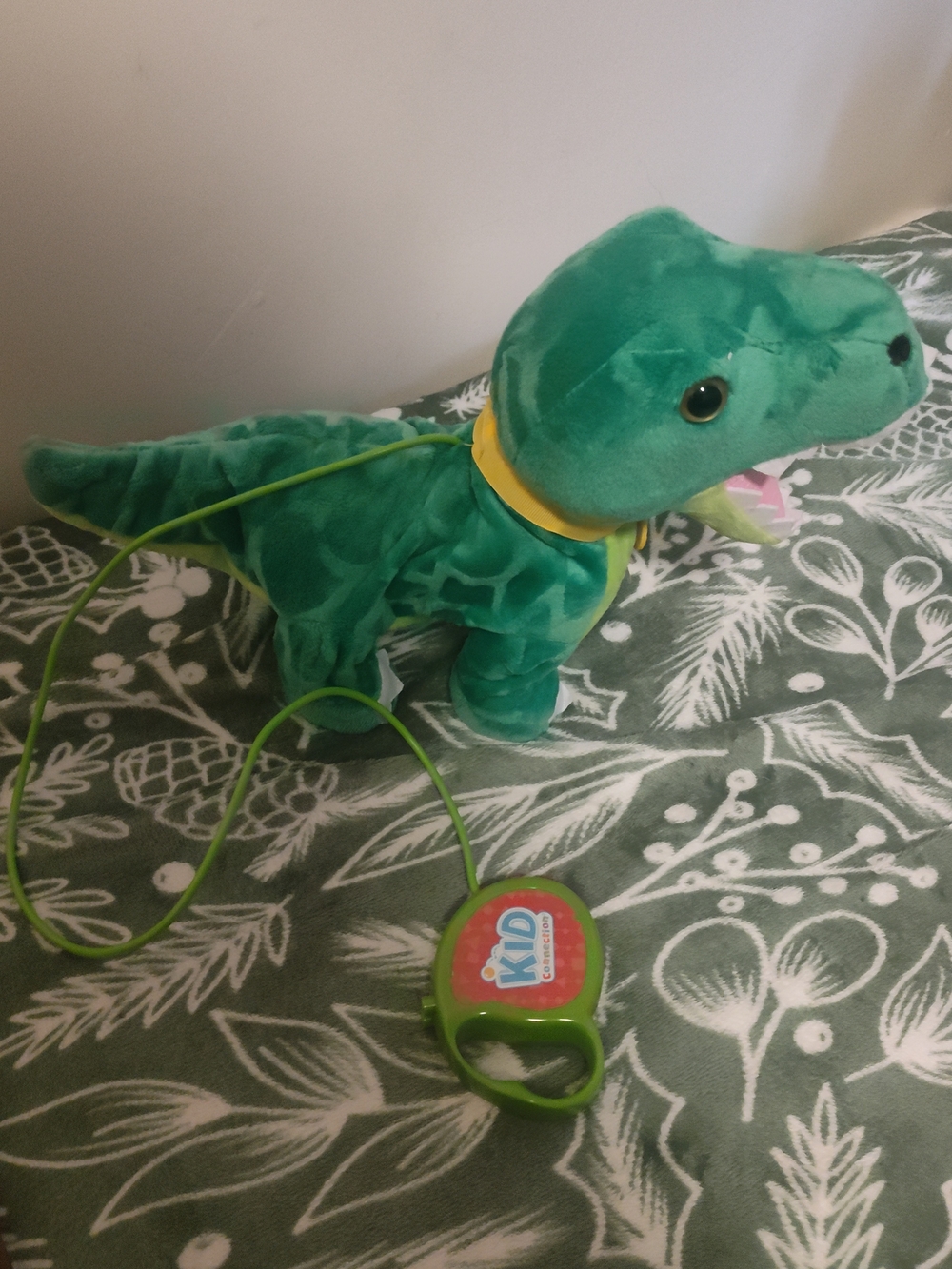Plush Green Pull-Along Reptile Toy -